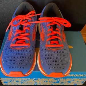 Brooks Ghost 13 Women’s running shoes with original box. Barely worn. Fun colors